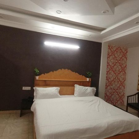 Shingar Hotel Mussoorie Mallroad Bagian luar foto